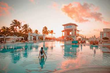 Sandals Emerald Bay pool