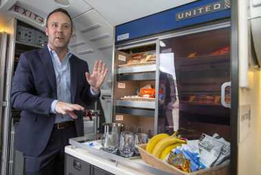 Snack bar on United Airlines Flight