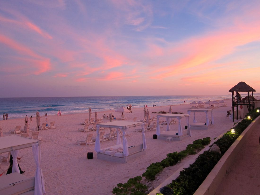 Beach at Live
